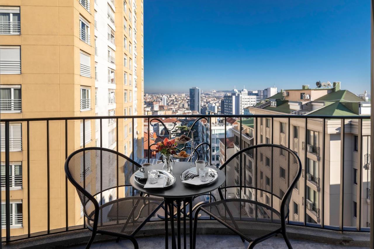 Wish More Hotel Sisli 이스탄불 외부 사진 A balcony